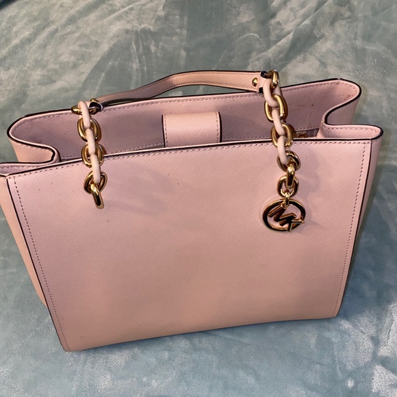 Michael Kors Purse - Picture 1 of 3